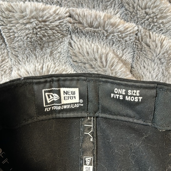 Vintage Pittsburgh Penguins New Era Hat - Picture 5 of 6